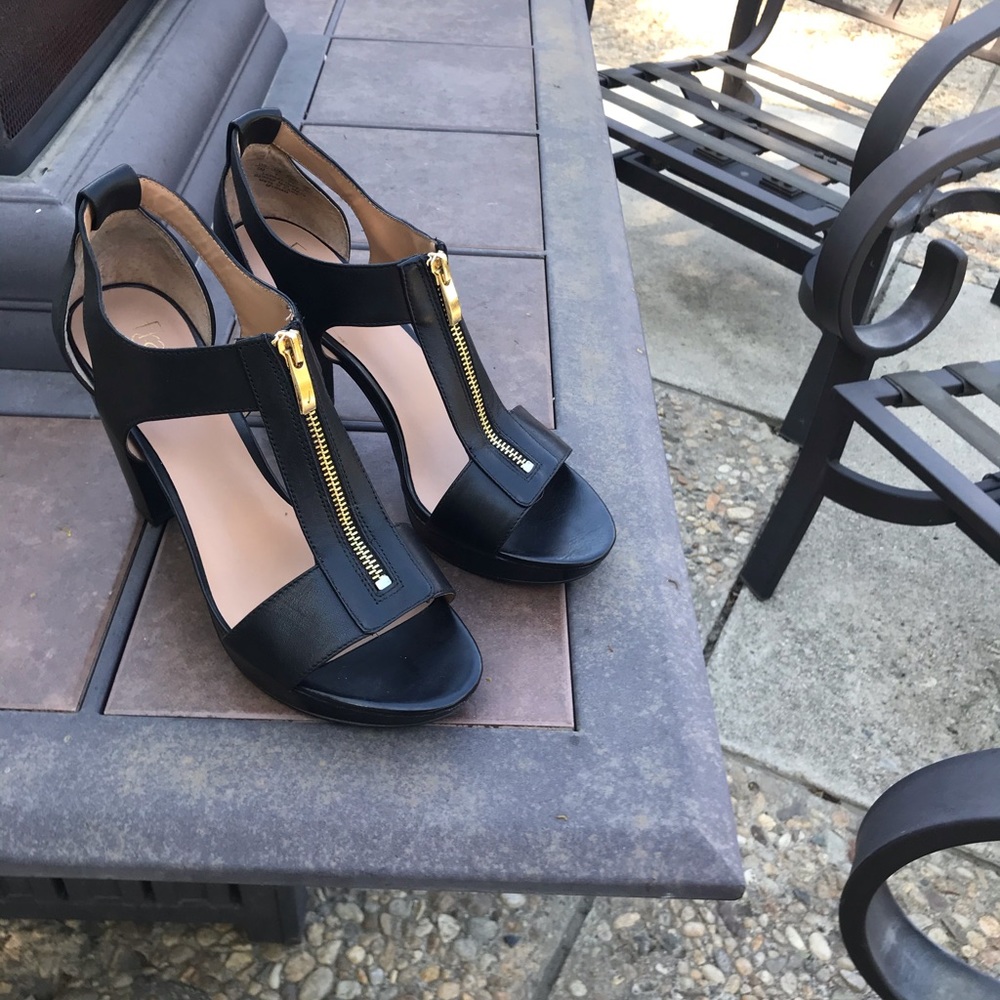 Black platform shoes Franco Sarto